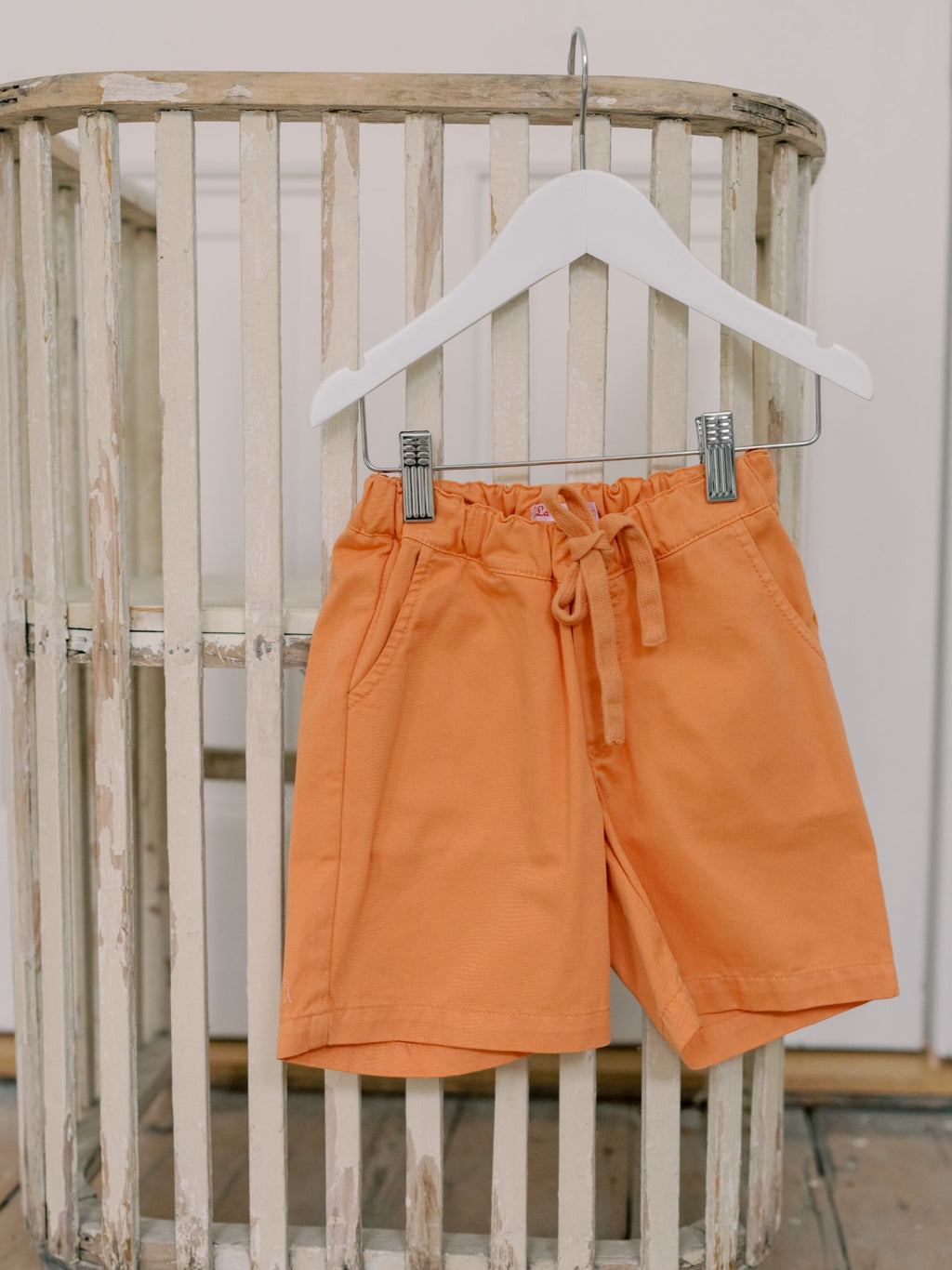 Shorty orange garçon